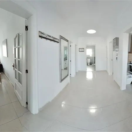 Vista Mar Ii, 280 Qm, Heated Pool, Hottube, Gaming Room, Fast Internet, Meerblick Villa Guime