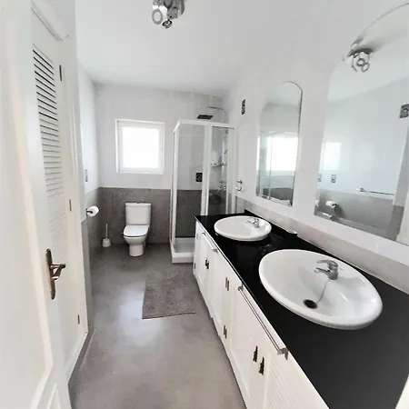 Vista Mar Ii, 280 Qm, Heated Pool, Hottube, Gaming Room, Fast Internet, Meerblick Güime