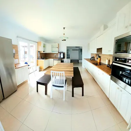 Vista Mar Ii, 280 Qm, Heated Pool, Hottube, Gaming Room, Fast Internet, Meerblick Guime