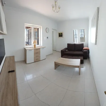 Вилла Vista Mar Ii, 280 Qm, Heated Pool, Hottube, Gaming Room, Fast Internet, Meerblick Гуйме